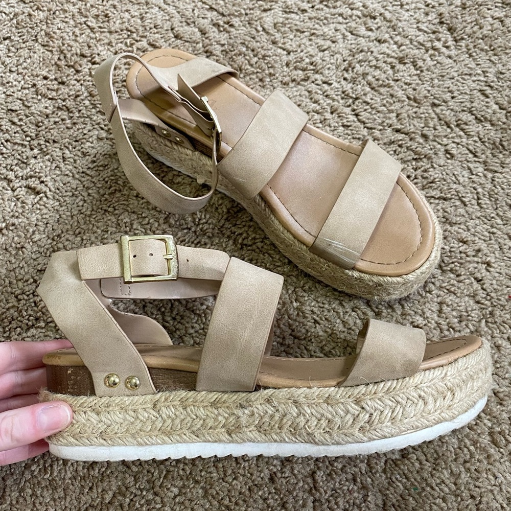 PLATFORM SANDALS